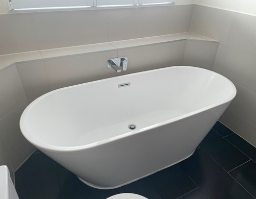White oval freestanding - oval,
